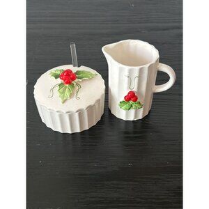 VTG 1959 HOLT HOWARD Holiday Creamer/Sugar Bowl Set Holly Berries Ribbed Design